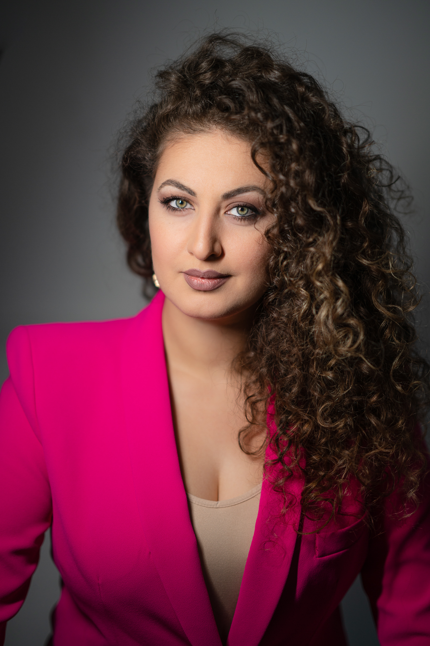  Anush Hovhannisyan | Opera Singer 