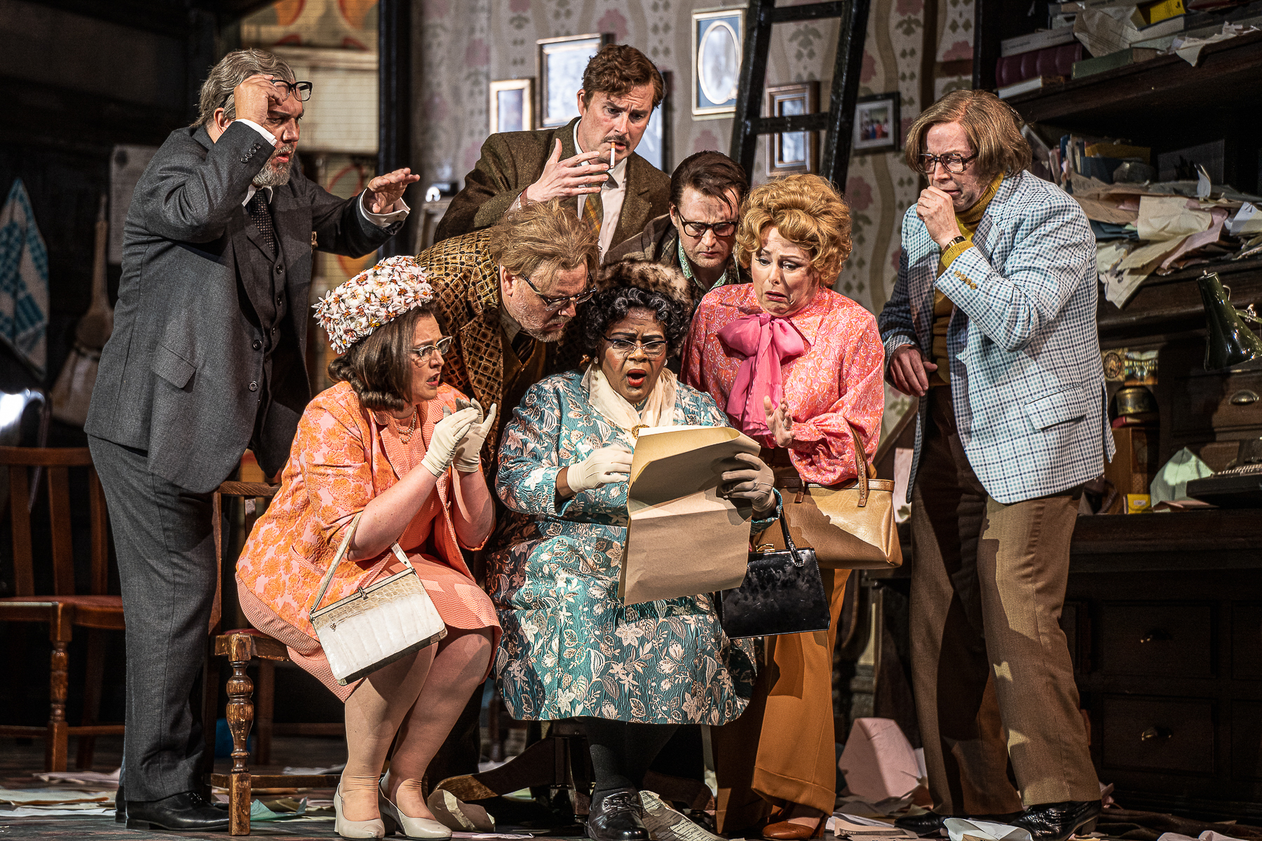  Ensemble | Gianni Schicchi | Welsh National Opera 